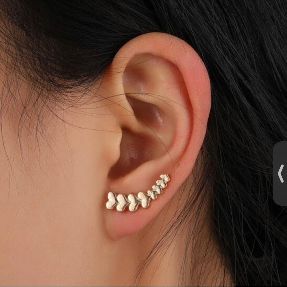 3 for $35 🌟Gold heart earclimber earrings🌟🌟 - Picture 1 of 4